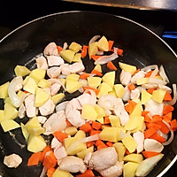 土豆胡萝卜咖喱鸡饭的做法图解5