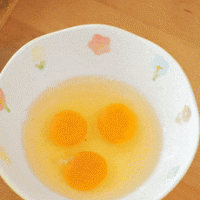 【宝宝辅食】蛏子煎蛋的做法图解4
