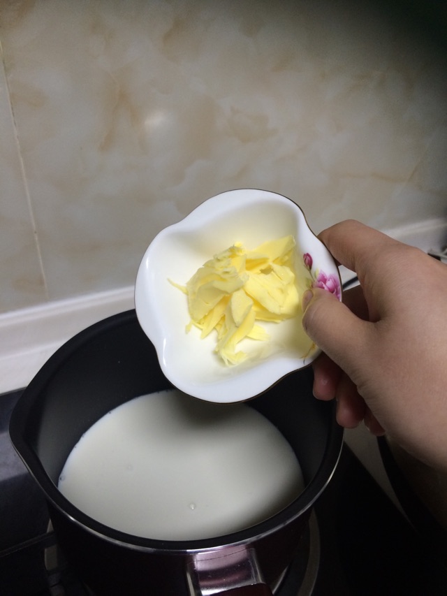 吐司变身：奶黄熔岩西多士的做法图解4