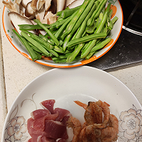 砂锅猪肉焖豆角-孕妇快手菜的做法图解1
