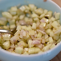 西餐｜香煎迷迭羊排配蔬菜丁，香软脆都有啦#硬核菜谱制作人#的做法图解3