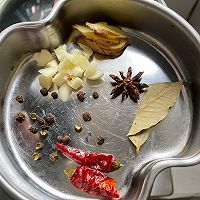 拌饭神器～土豆炖排骨的做法图解3