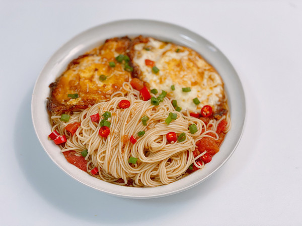 网红番茄荷包蛋焖面