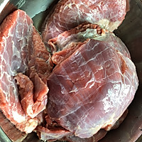 让人欲罢不能的妈妈牌手撕牛肉的做法图解1