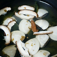 味增蛤蜊汤的做法图解2
