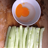 黄瓜炒饭的做法图解1