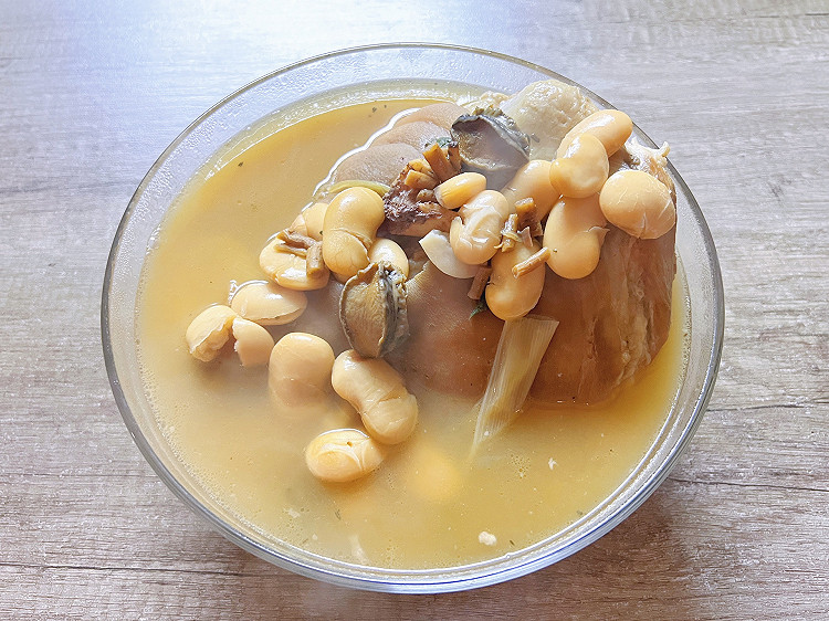 肘子云豆汤的做法