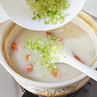软糯黏稠的鲜虾砂锅粥是这样熬成的！的做法图解6