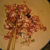 猪肉白菜水饺的做法图解2