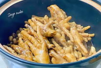花生焖鸡爪（电饭煲快手版）的做法
