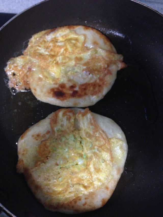 鸡蛋灌饼的做法图解15