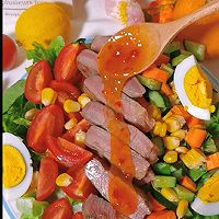 #金龙鱼橄榄油调和油520美食菜谱#黑椒牛排沙拉的做法图解13