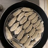 白菜猪肉香菇饺的做法图解6