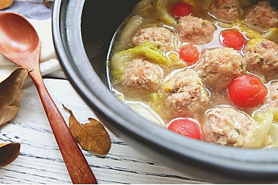 肉丸蔬菜汤