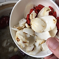 银耳莲子红枣枸杞汤的做法图解8