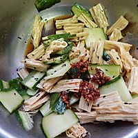 黄瓜凉拌腐竹的做法图解10