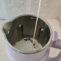  超火的绿豆沙牛乳＆豆浆机使用小技巧的做法图解3