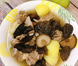 广东｜香菇木耳排骨汤的做法