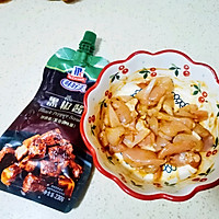 #一学就会快手菜#鸡腿肉全麦汉堡的做法图解2