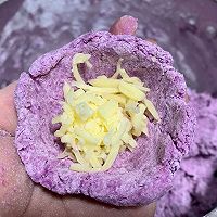 #安佳马苏里拉芝士挑战赛#软糯的紫薯芝士饼，外焦里嫩超拉丝的做法图解4