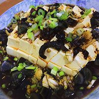 皮蛋嫩豆腐的做法图解3