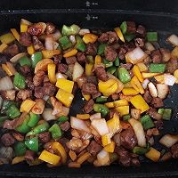 蒜香五彩牛肉粒的做法图解7