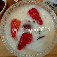 美容养颜甜品-草莓牛奶燕窝的做法图解6