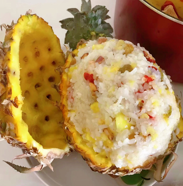 菠萝糯米饭-餐桌上的颜值担当的做法