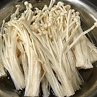 水煮鱼蛙锅的做法图解1