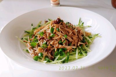 葱油肉酱金针菇