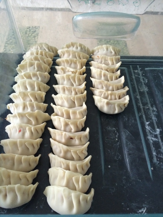胡萝卜玉米饺子的做法图解8