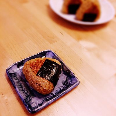 日式烤饭团（焼きおにぎり）