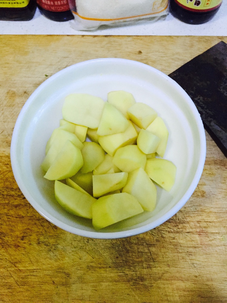 糖醋土豆的做法图解1