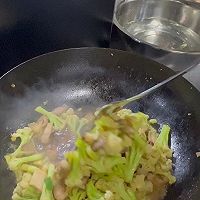 花菜炒肉的做法图解10