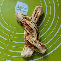 #15分钟周末菜#香葱肉松沙拉面包的做法图解17