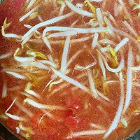 番茄牛肉豆芽汤的做法图解2