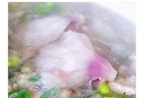#测测你的夏日美食需求#木槿花肉片汤的做法