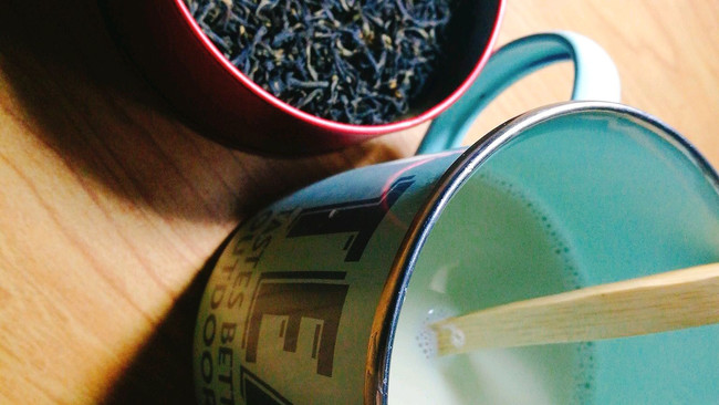 手煮奶茶——焦糖金骏眉的做法