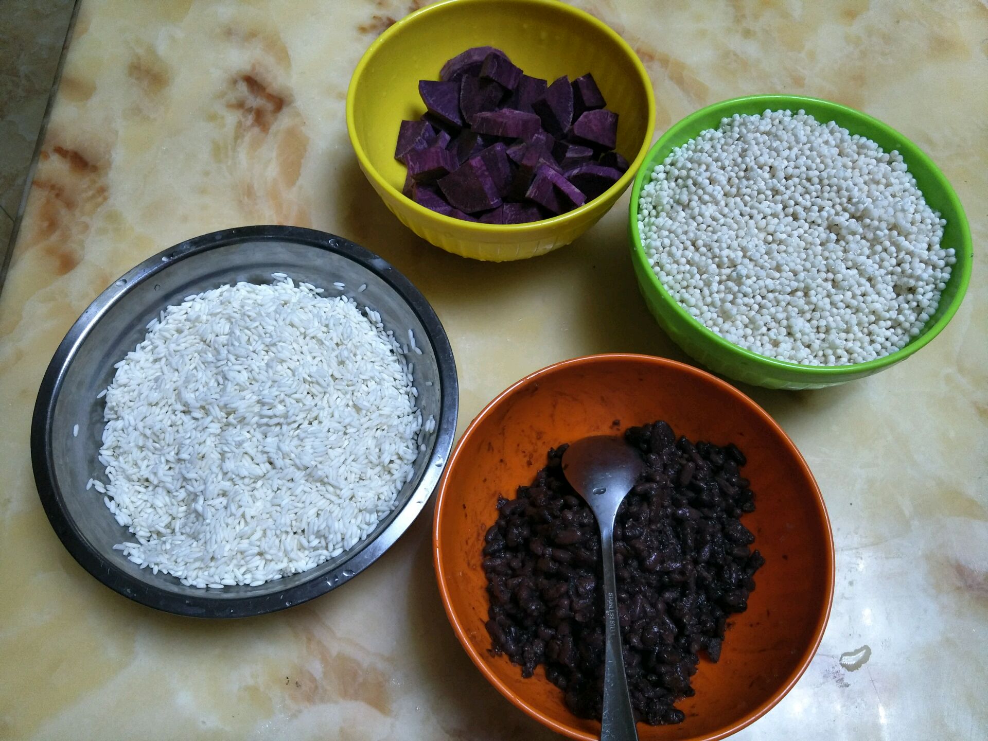 紫米八宝锥形粽子怎么做_紫米八宝锥形粽子的做法_小黠大痴_豆果美食