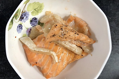 黑椒烤三文鱼