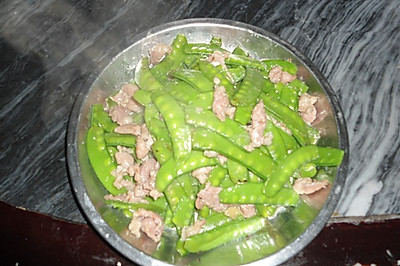 兰豆炒肉片