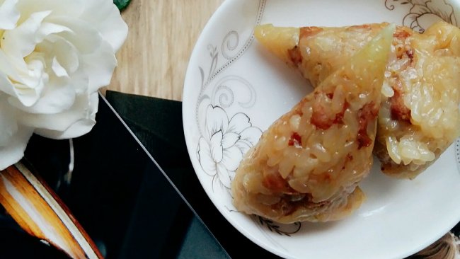 麻辣香肠糯米粽的做法