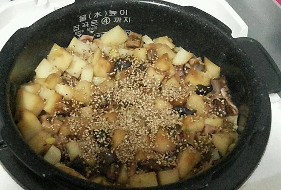 土豆香菇焖饭