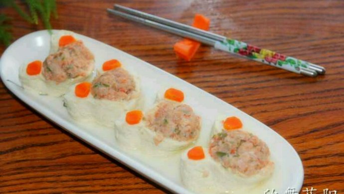 鲜虾米奇豆腐酿