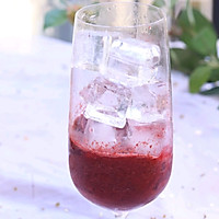 颜值口感都在线，蜜桃杨梅气泡水 ！的做法图解10