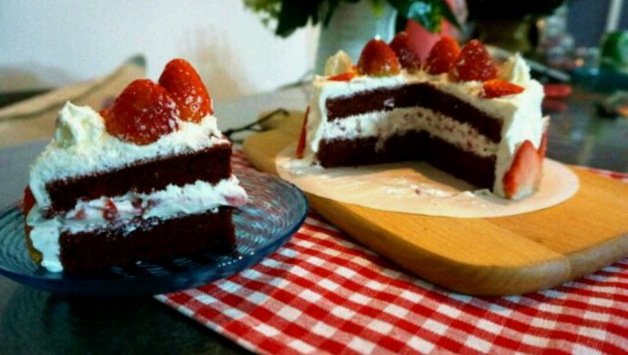 草莓红丝绒蛋糕6寸