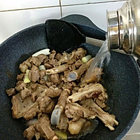 滋补不上火海带萝卜羊骨汤#快手又营养，我家的冬日必备菜品#的做法图解5