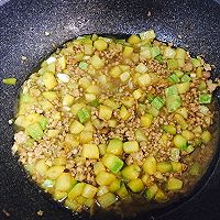 西葫芦土豆丁肉炸酱的做法图解14