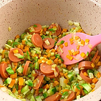 火龙果炒饭的做法图解3