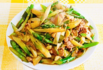 家常菜「芦笋炒肉」的做法